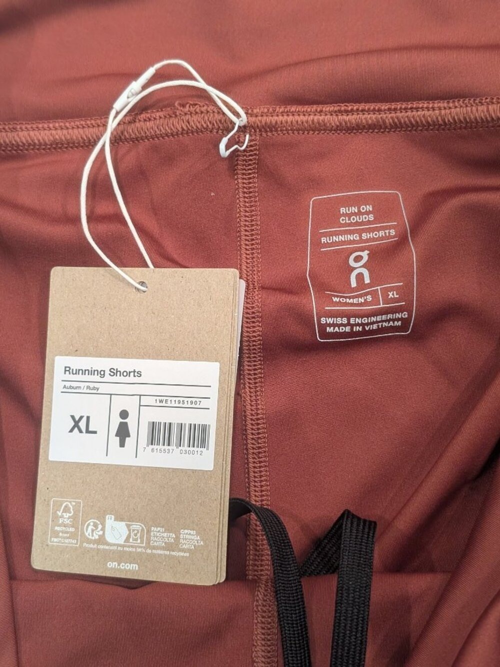 On | Running Shorts In Auburn / Ruby - Picture 4 of 11
